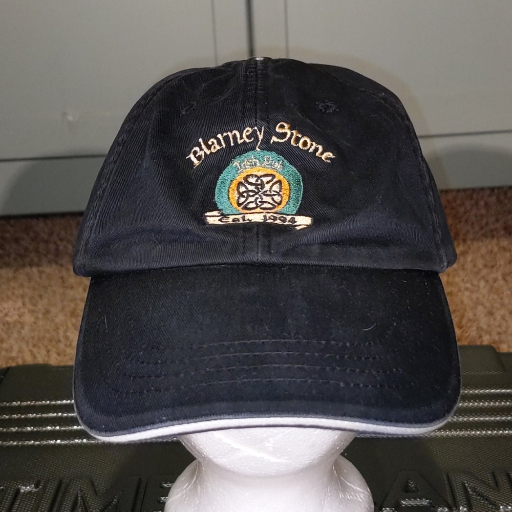 Balrley Stone Irish pub Adams hat good condition